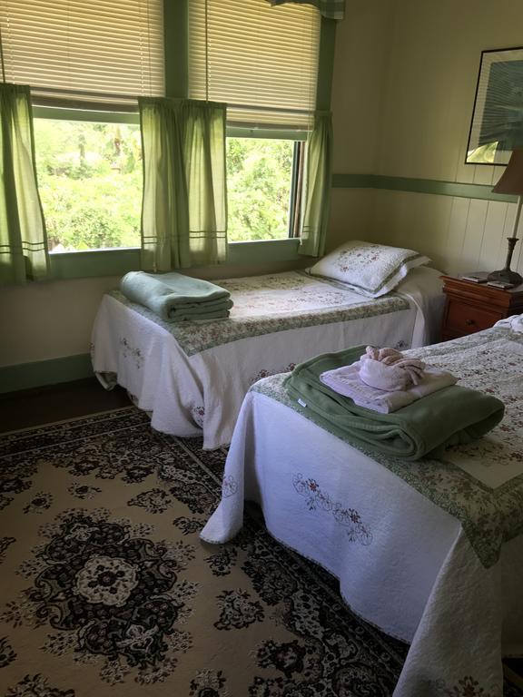Maureen'S Bed And Breakfast Hilo Exterior photo