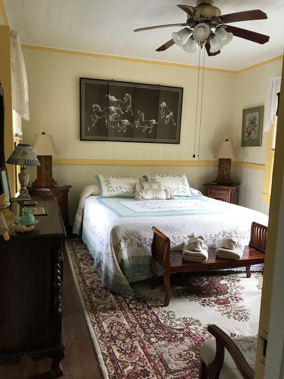 Maureen'S Bed And Breakfast Hilo Exterior photo